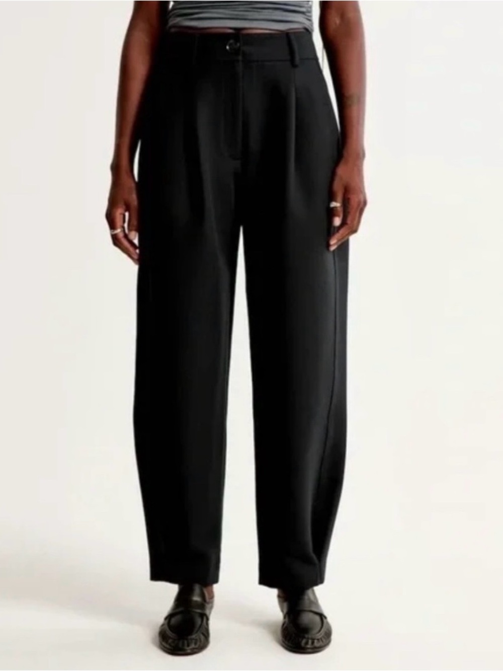Abercrombie & Fitch Sloane Barrel Leg Pleated Pants Size 26 Regular NWOT